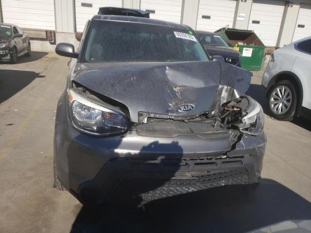 KNDJP3A51F7170699 - 2015 KIA SOUL + GRAY photo 5