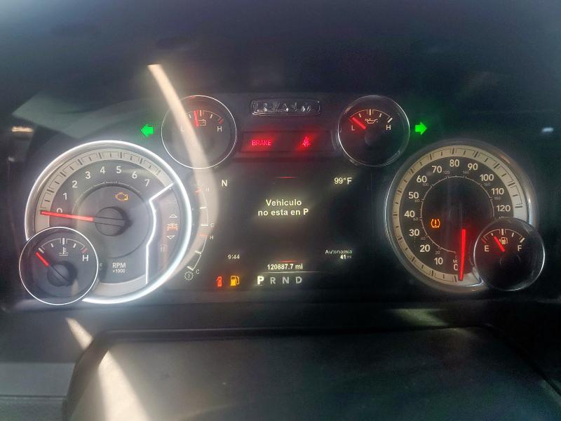 3C6UR5NJ3JG350104 - 2018 RAM 2500 LARAMIE BURGUNDY photo 9