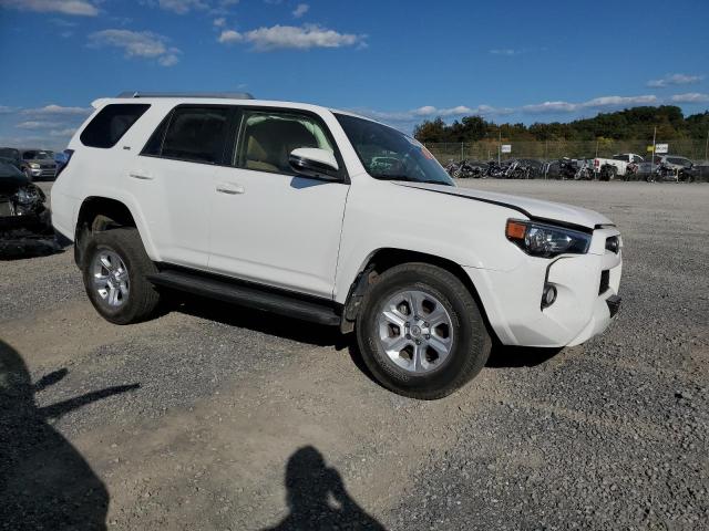 JTEBU5JR1J5541307 - 2018 TOYOTA 4RUNNER SR5/SR5 PREMIUM Blanc photo 4