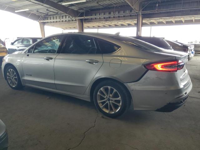 3FA6P0LU0KR104209 - 2019 FORD FUSION SE ვერცხლისფერი ფოტო 2
