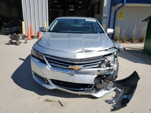 2G11Z5S38K9141897 - 2019 CHEVROLET IMPALA LT 银色 照片 5