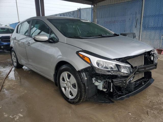 KNAFK5A84H5687291 - 2017 KIA FORTE LX SILVER photo 4