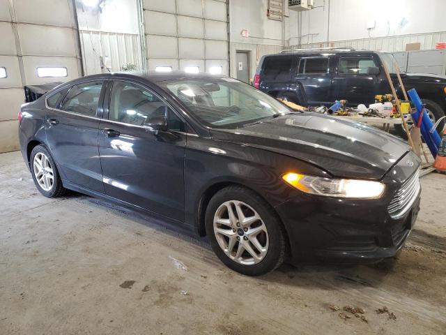 3FA6P0H74FR213653 - 2015 FORD FUSION SE BLACK photo 4