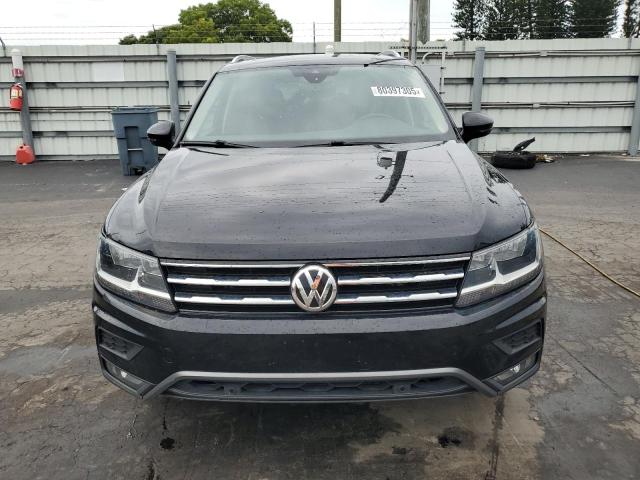 3VV3B7AX2LM068993 - 2020 VOLKSWAGEN TIGUAN SE 黑色 照片 5