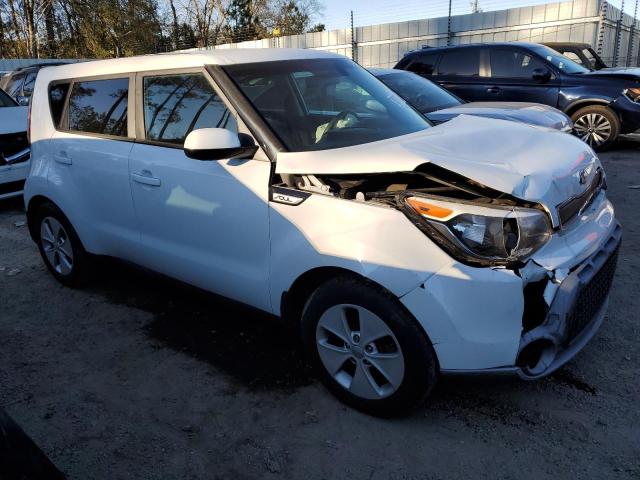 KNDJN2A25G7328954 - 2016 KIA SOUL WHITE photo 4