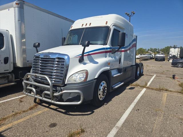 1FUJGLD51FLGC2385 - 2015 FREIGHTLINER CASCADIA WHITE photo 2