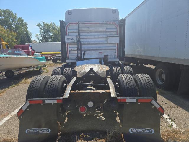 1FUJGLD51FLGC2385 - 2015 FREIGHTLINER CASCADIA WHITE photo 9