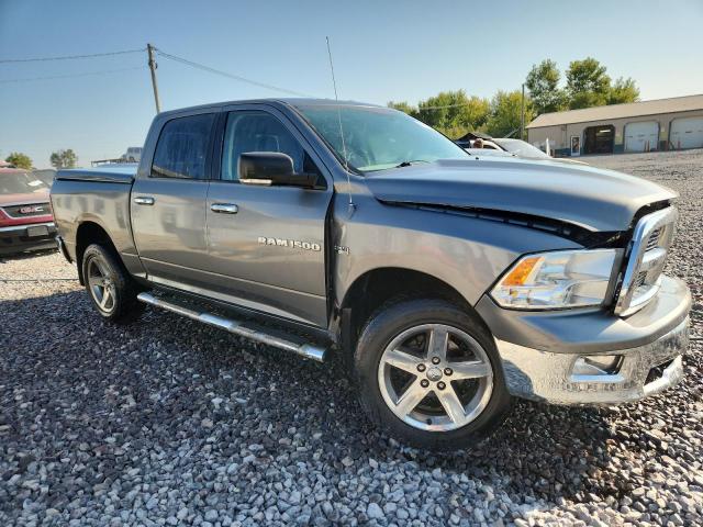 1D7RB1CT4BS530059 - 2011 DODGE RAM 1500 灰色 照片 4