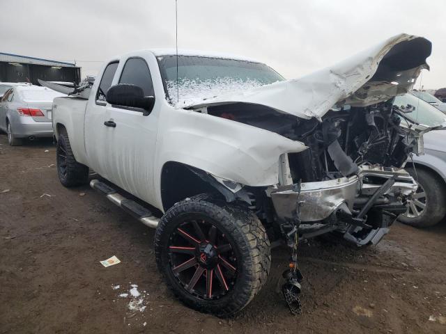 1GTSKTE35AZ242545 - 2010 GMC SIERRA K1500 WHITE photo 4