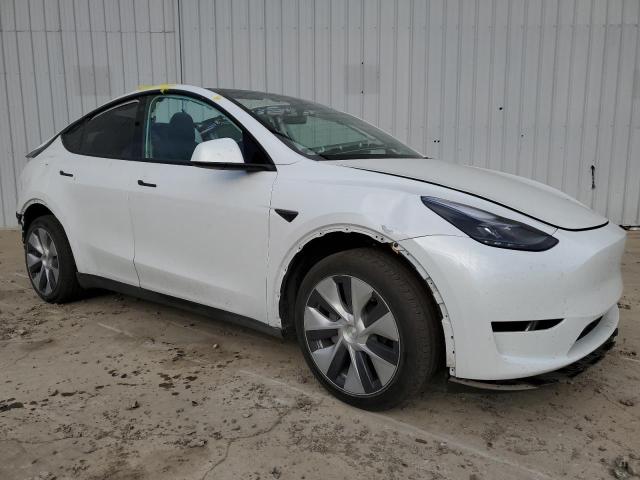 7SAYGDEE4PF633335 - 2023 TESLA MODEL Y WHITE photo 4