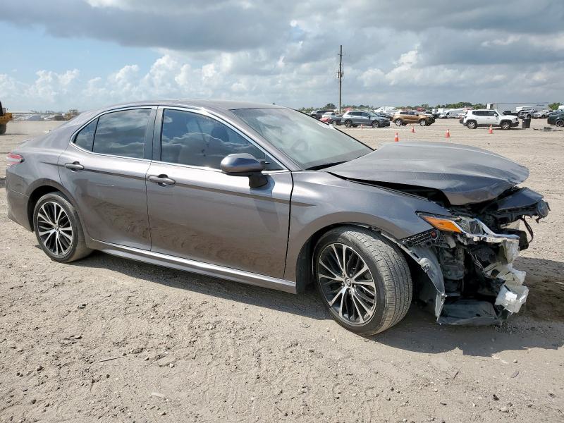 4T1B11HKXJU069334 - 2018 TOYOTA CAMRY L BROWN photo 4