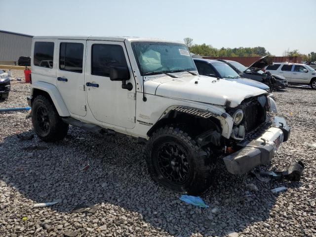 1J4HA5H12BL561760 - 2011 JEEP WRANGLER U SAHARA WHITE photo 4
