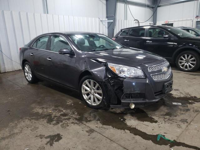 1G11H5SA4DF246450 - 2013 CHEVROLET MALIBU LTZ ნაცრისფერი ფოტო 4