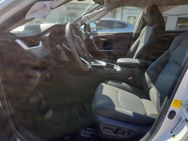2T3W1RFV5MW117640 - 2021 TOYOTA RAV4 XLE WHITE photo 7