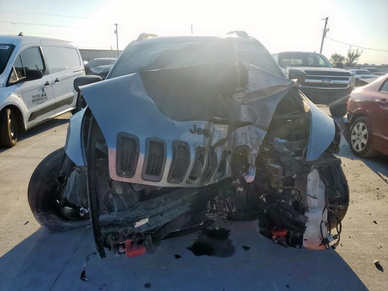 1C4PJMBBXGW299103 - 2016 JEEP CHEROKEE TRAILHAWK SILVER photo 5