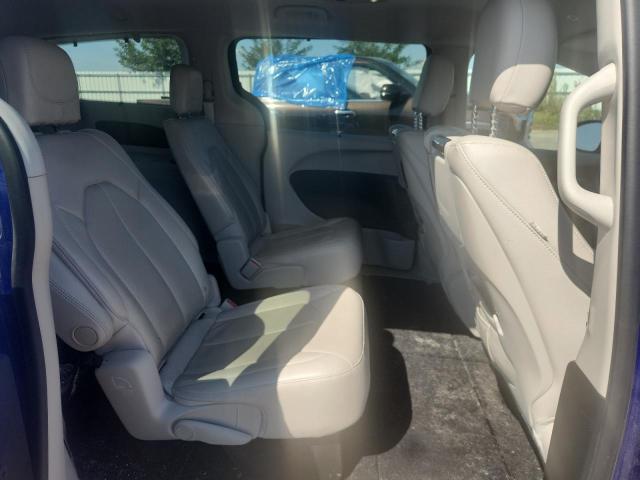 2C4RC1EG8JR321883 - 2018 CHRYSLER PACIFICA TOURING L PLUS BLUE photo 10
