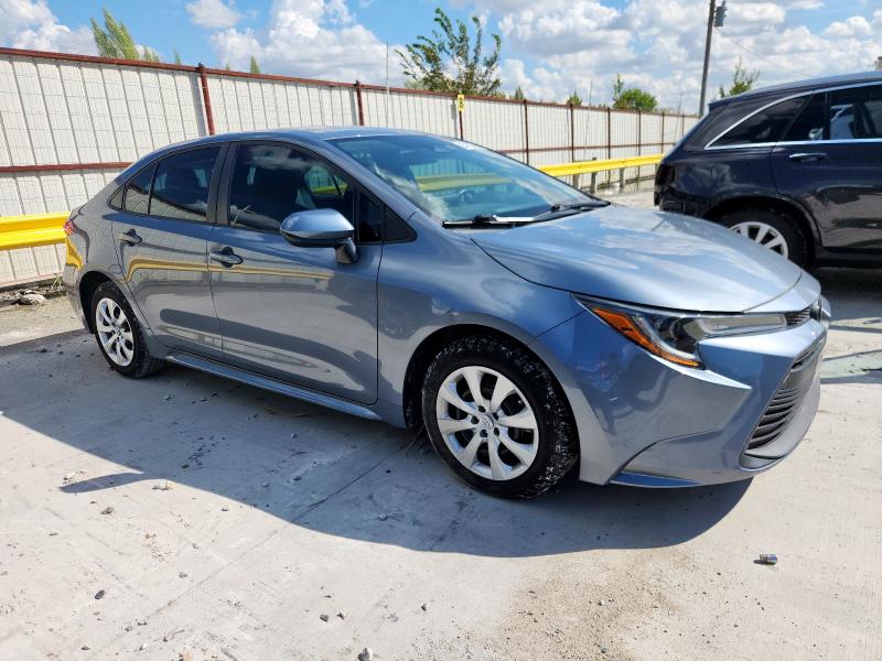 5YFB4MDE4PP013862 - 2023 TOYOTA COROLLA LE ნაცრისფერი ფოტო 4