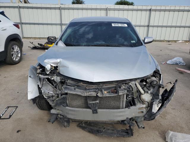 1G1ZD5ST8JF236497 - 2018 CHEVROLET MALIBU LT ვერცხლისფერი ფოტო 5