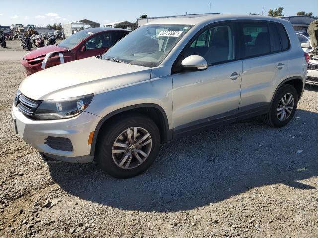 2013 VOLKSWAGEN TIGUAN S, null