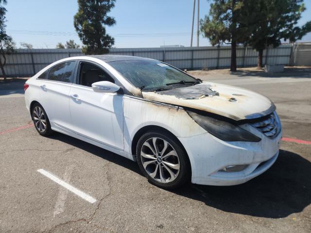 5NPEC4ABXDH684052 - 2013 HYUNDAI SONATA SE WHITE photo 4