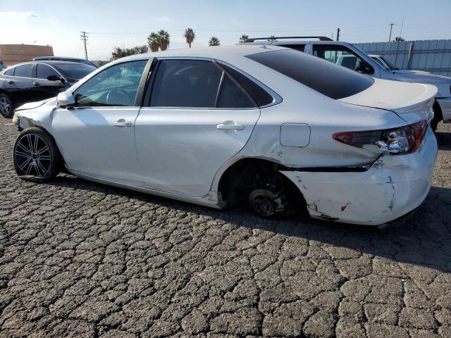4T1BF1FK6GU511913 - 2016 TOYOTA CAMRY LE WHITE photo 2