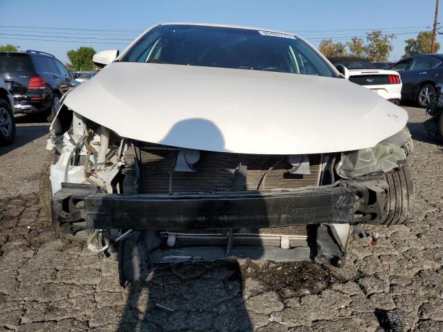 4T1BF1FK6GU511913 - 2016 TOYOTA CAMRY LE WHITE photo 5