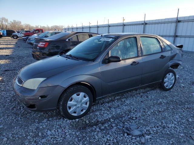 1FAFP34N15W112605 - 2005 FORD FOCUS ZX4 GRAY photo 1