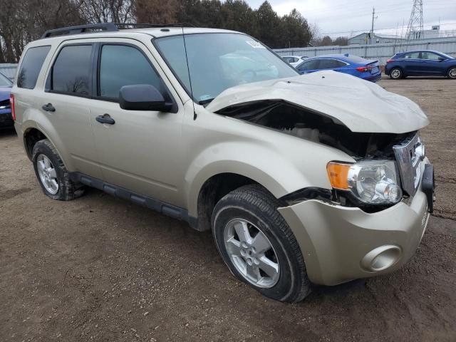 1FMCU0D7XCKB96896 - 2012 FORD ESCAPE XLT GOLD photo 4