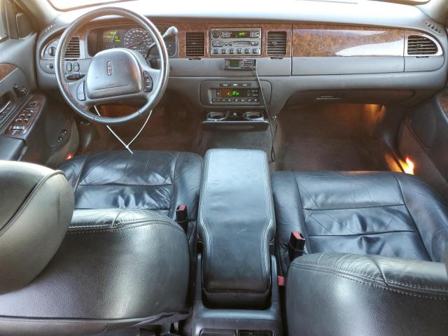 1LNHM84WX1Y704158 - 2001 LINCOLN TOWN CAR EXECUTIVE L BLACK photo 8