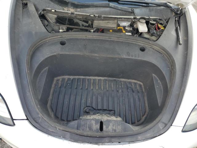 5YJ3E1EA3JF161709 - 2018 TESLA MODEL 3 白色 照片 11