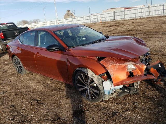 1N4AL4CVXNN349757 - 2022 NISSAN ALTIMA SR ORANGE photo 4