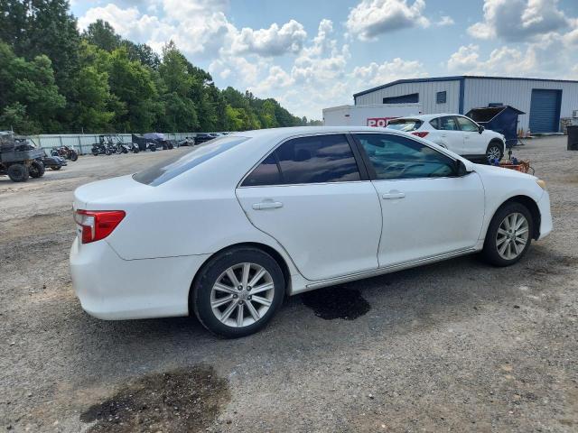 4T1BF1FK8CU553817 - 2012 TOYOTA CAMRY BASE WHITE photo 3