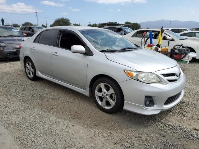 5YFBU4EE3CP046649 - 2012 TOYOTA COROLLA BASE Gümüş foto 4