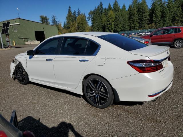 1HGCR2F50HA102830 - 2017 HONDA ACCORD SPORT Biały zdjęcie 2