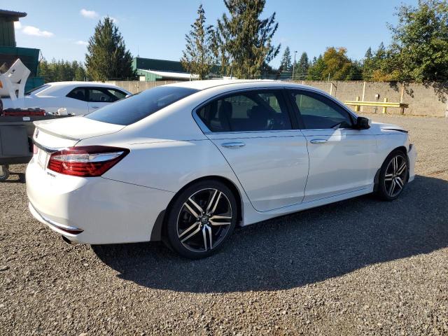 1HGCR2F50HA102830 - 2017 HONDA ACCORD SPORT Biały zdjęcie 3