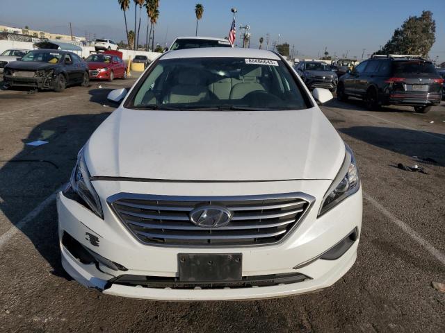 5NPE24AF1GH414461 - 2016 HYUNDAI SONATA SE WHITE photo 5