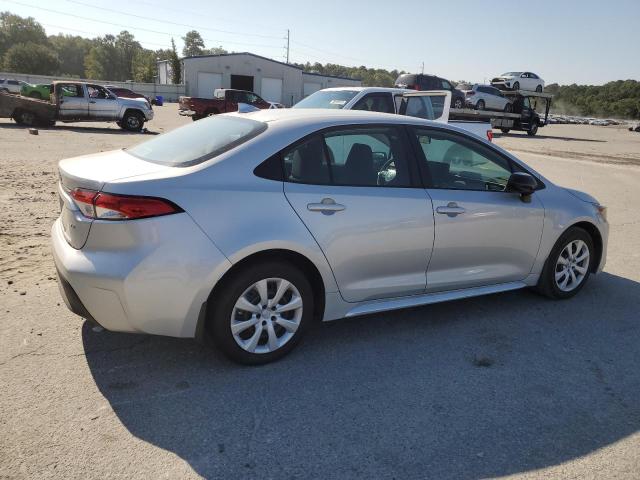 5YFB4MDE9SP230333 - 2025 TOYOTA COROLLA LE ვერცხლისფერი ფოტო 3