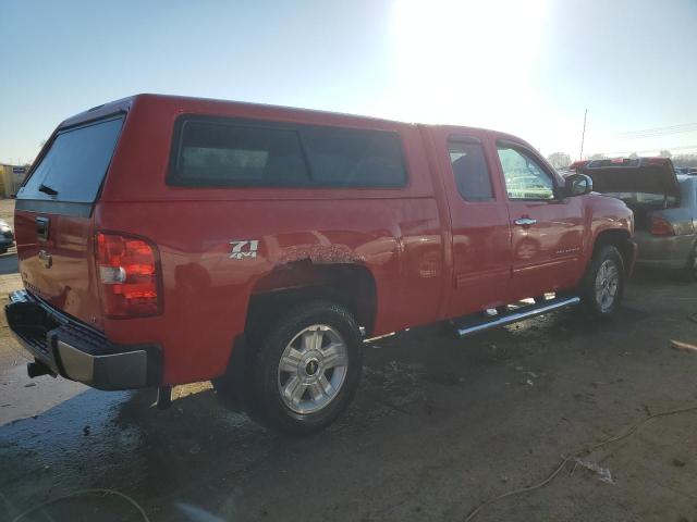 1GCEK29019Z281829 - 2009 CHEVROLET SILVERADO K1500 LT RED photo 3