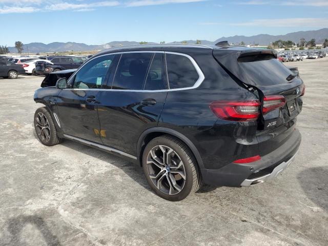 5UXTA6C07P9N82062 - 2023 BMW X5 XDRIVE45E BLACK photo 2