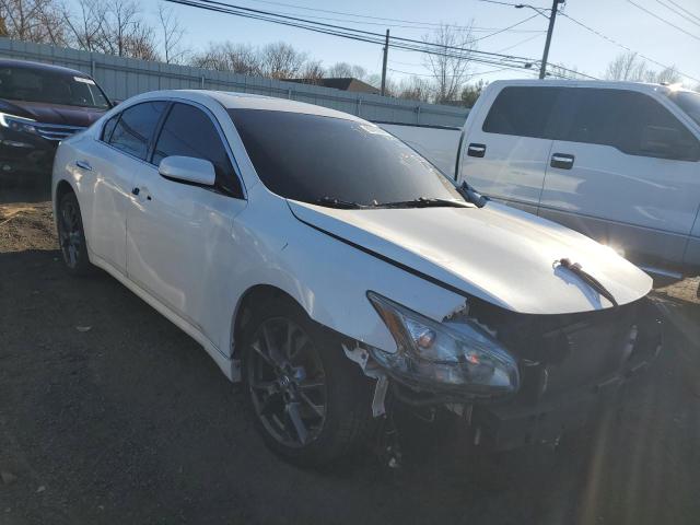 1N4AA5AP3AC803403 - 2010 NISSAN MAXIMA S WHITE photo 4