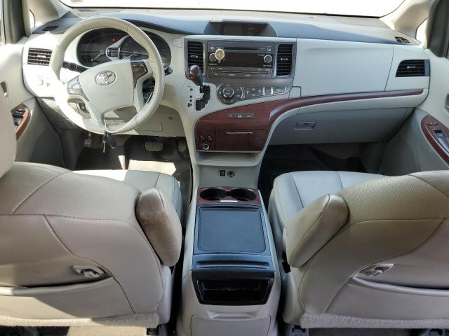 5TDYK3DC6DS284918 - 2013 TOYOTA SIENNA XLE 灰色 照片 8