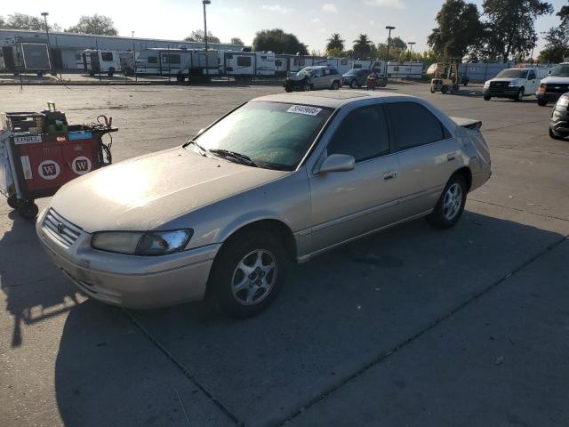 1999 TOYOTA CAMRY LE, 