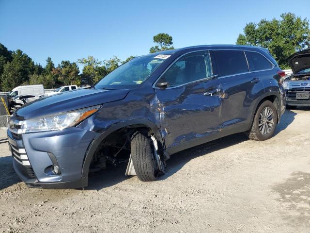 2019 TOYOTA HIGHLANDER SE, 