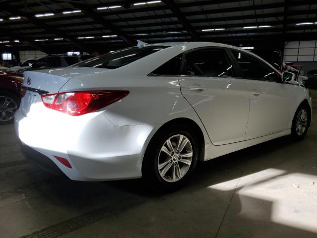 5NPEB4AC6EH882169 - 2014 HYUNDAI SONATA GLS WHITE photo 3