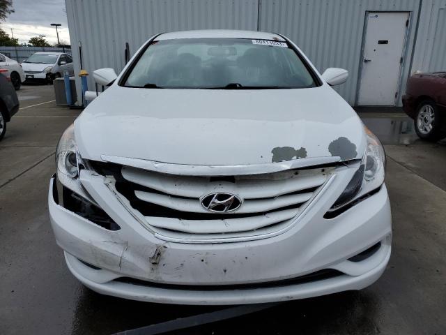 5NPEB4AC2DH791804 - 2013 HYUNDAI SONATA GLS WHITE photo 5