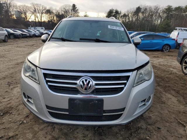 WVGBV7AX3AW000227 - 2010 VOLKSWAGEN TIGUAN SE SILVER photo 5