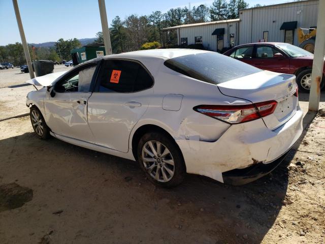 4T1B11HK7JU115671 - 2018 TOYOTA CAMRY L WHITE photo 2