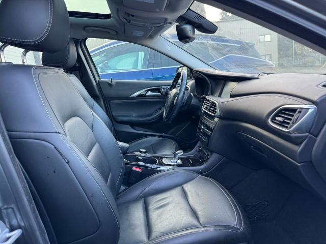 SJKCH5CRXHA024595 - 2017 INFINITI QX30 BASE 灰色 照片 5