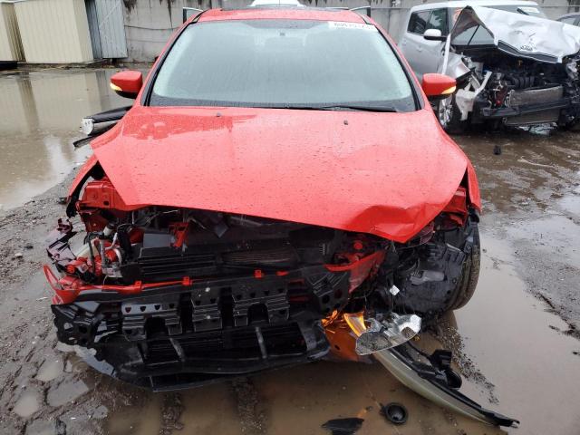 1FADP3F28FL335222 - 2015 FORD FOCUS SE RED photo 5