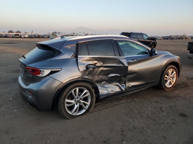 SJKCH5CP5HA026124 - 2017 INFINITI QX30 BASE رمادي صورة 3